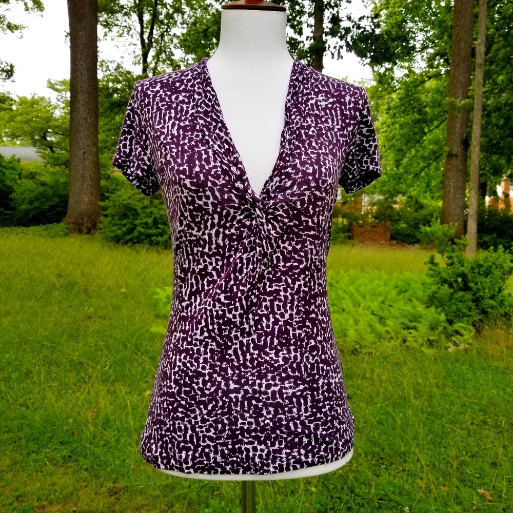 Banana Republic V-neck Purple Abstract Print Top XS